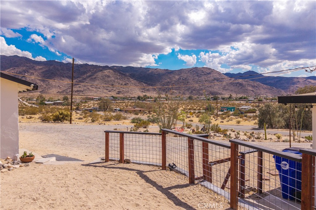 6597 Mesquite Springs