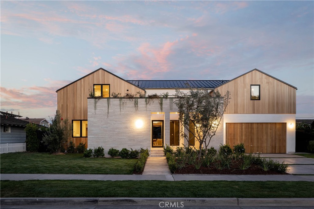 1738 Paloma Drive