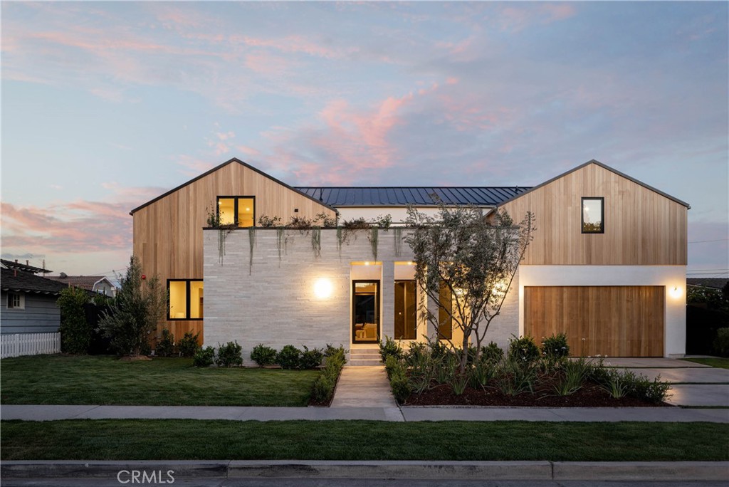 1738 Paloma Drive