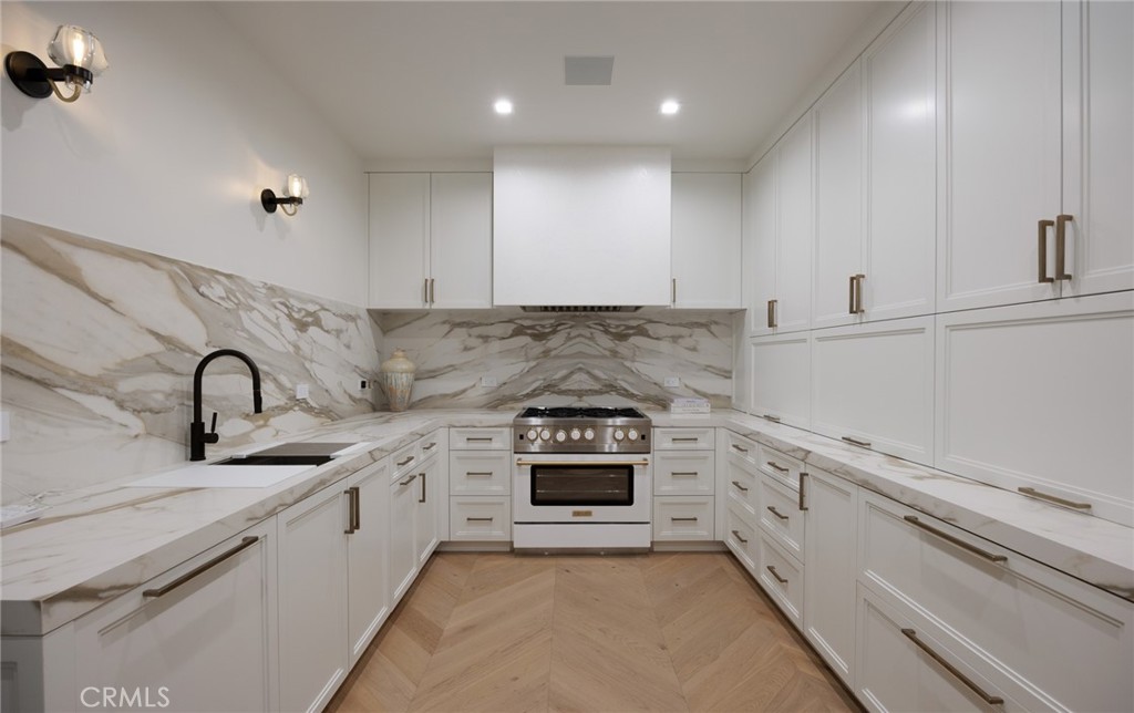 2595 Altamar