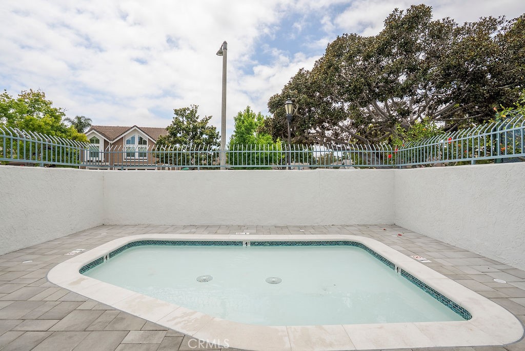 3433 Wimbledon Way