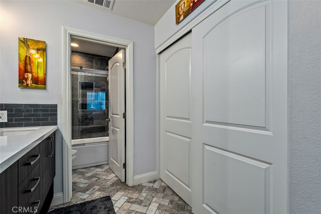 822 S Boulder