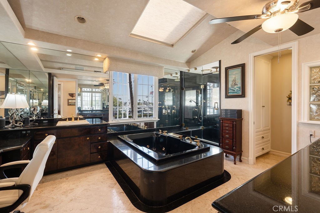 842 Harbor Island Drive