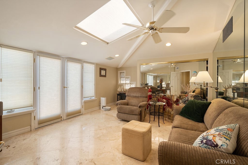 842 Harbor Island Drive