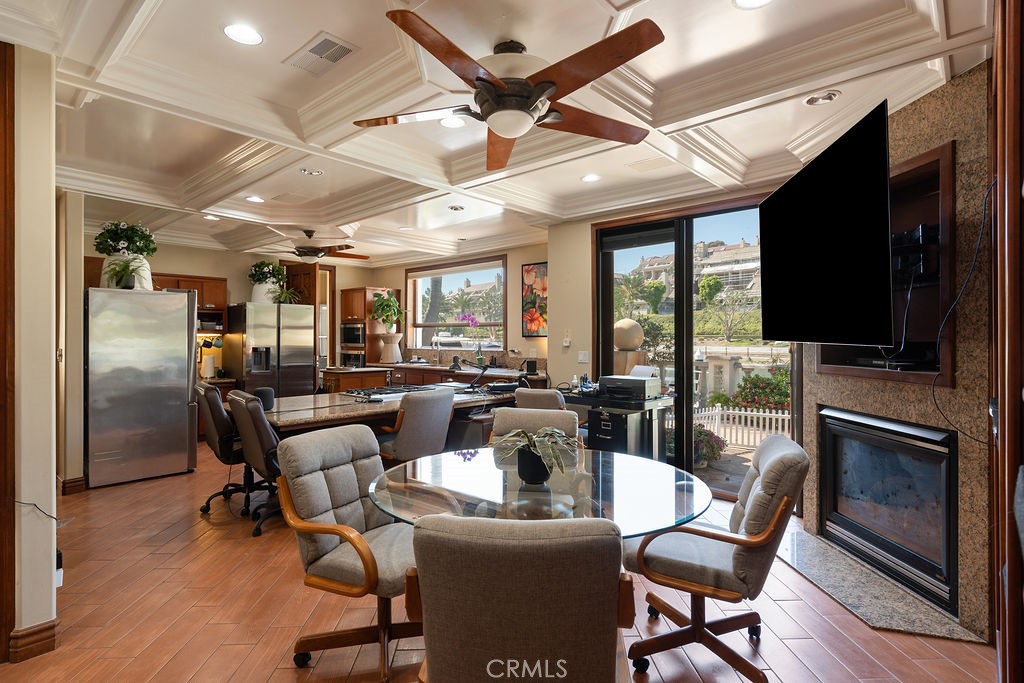 842 Harbor Island Drive