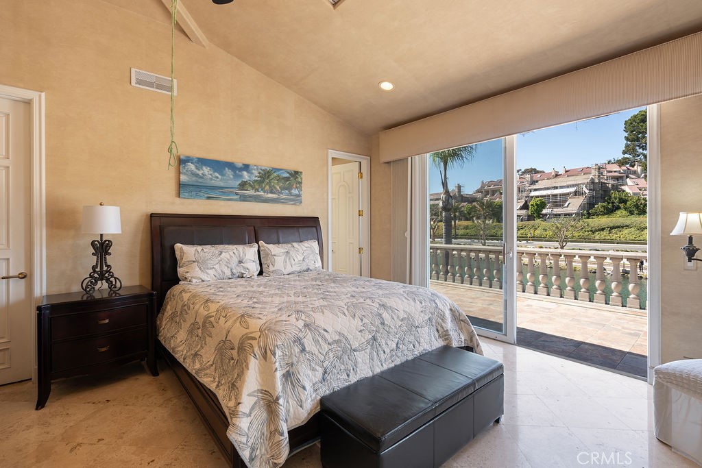 842 Harbor Island Drive