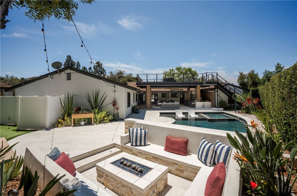 18821 Ridgeview Circle