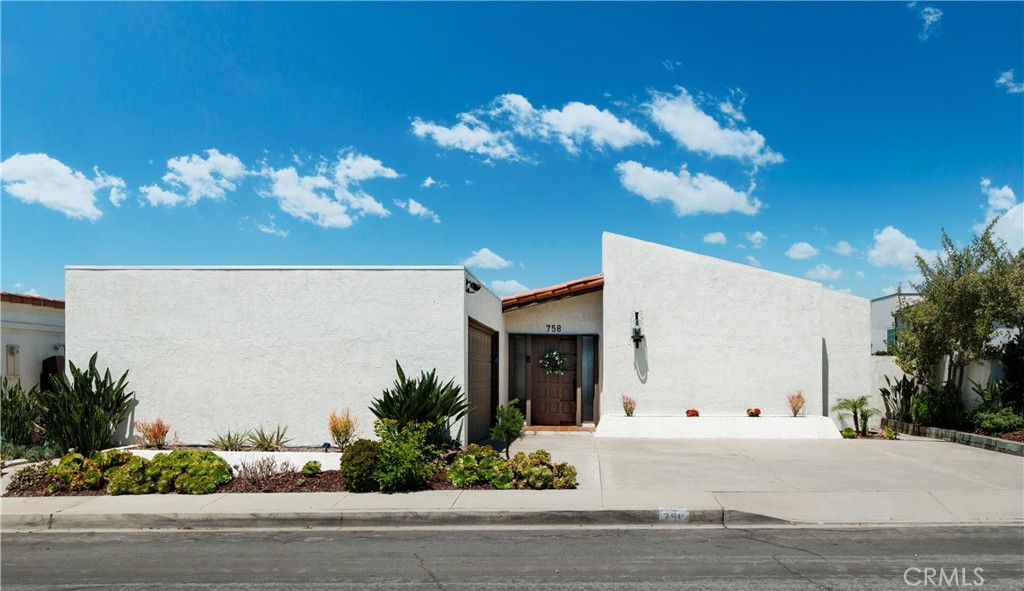 758 Barracuda Way