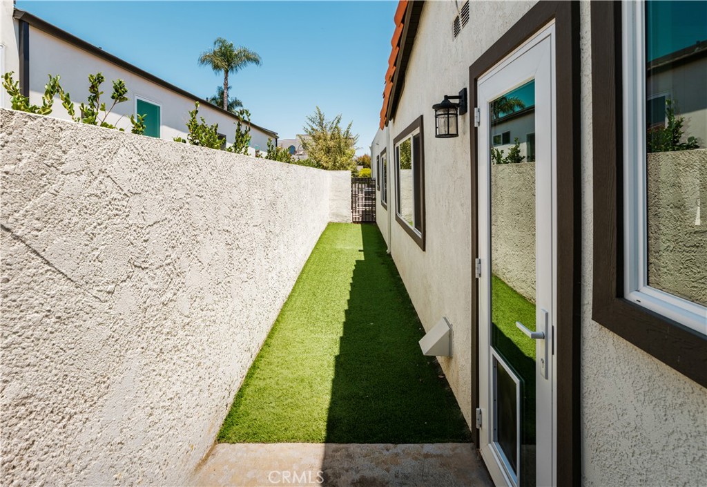 758 Barracuda Way