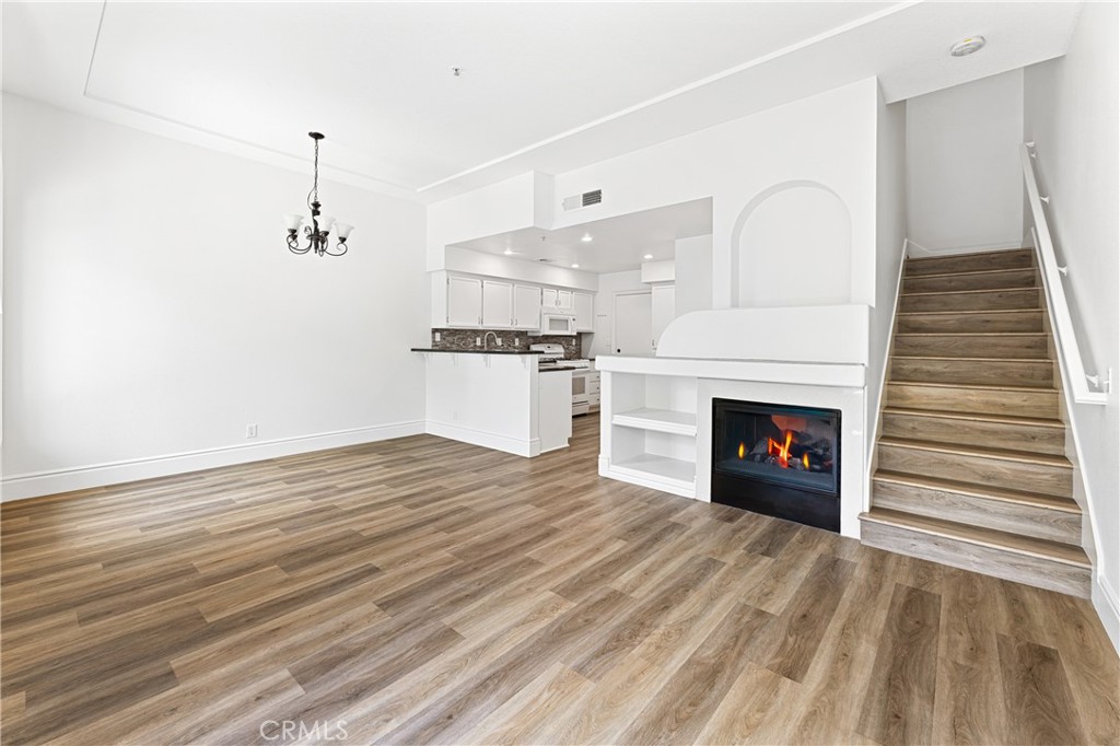 70 Breakers Lane