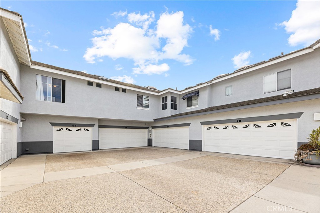70 Breakers Lane