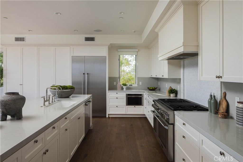 448 Serra Drive