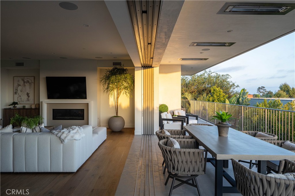 448 Serra Drive