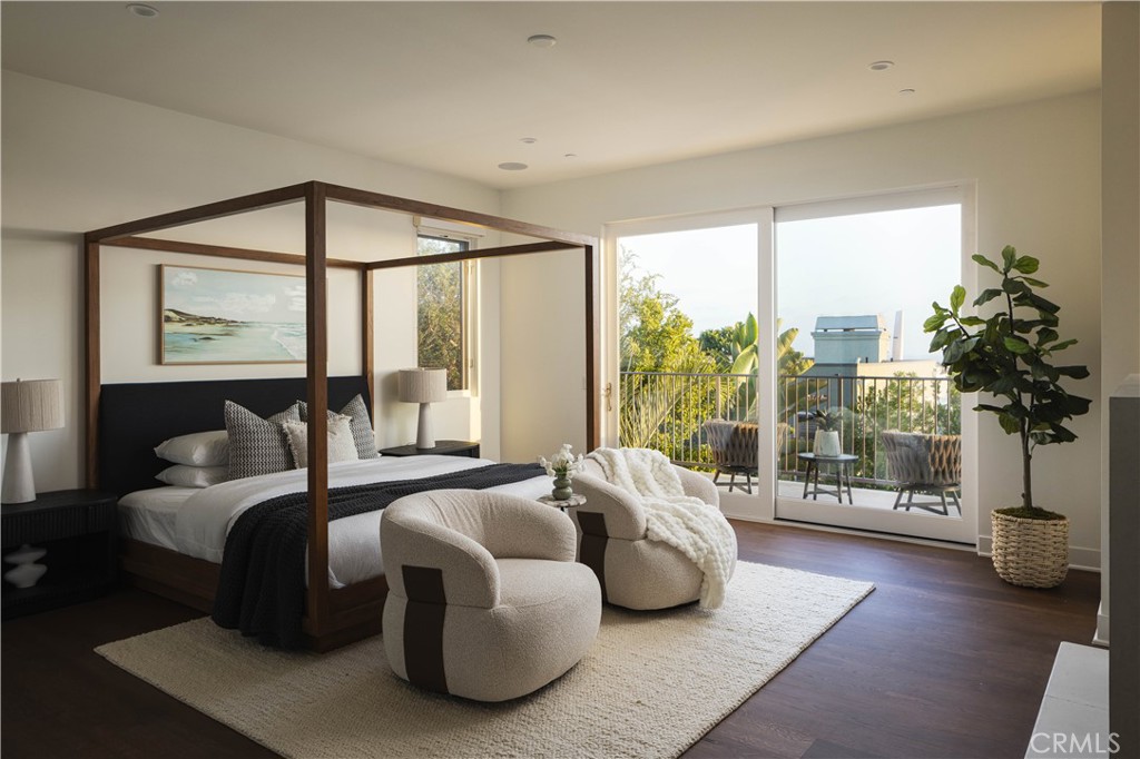 448 Serra Drive