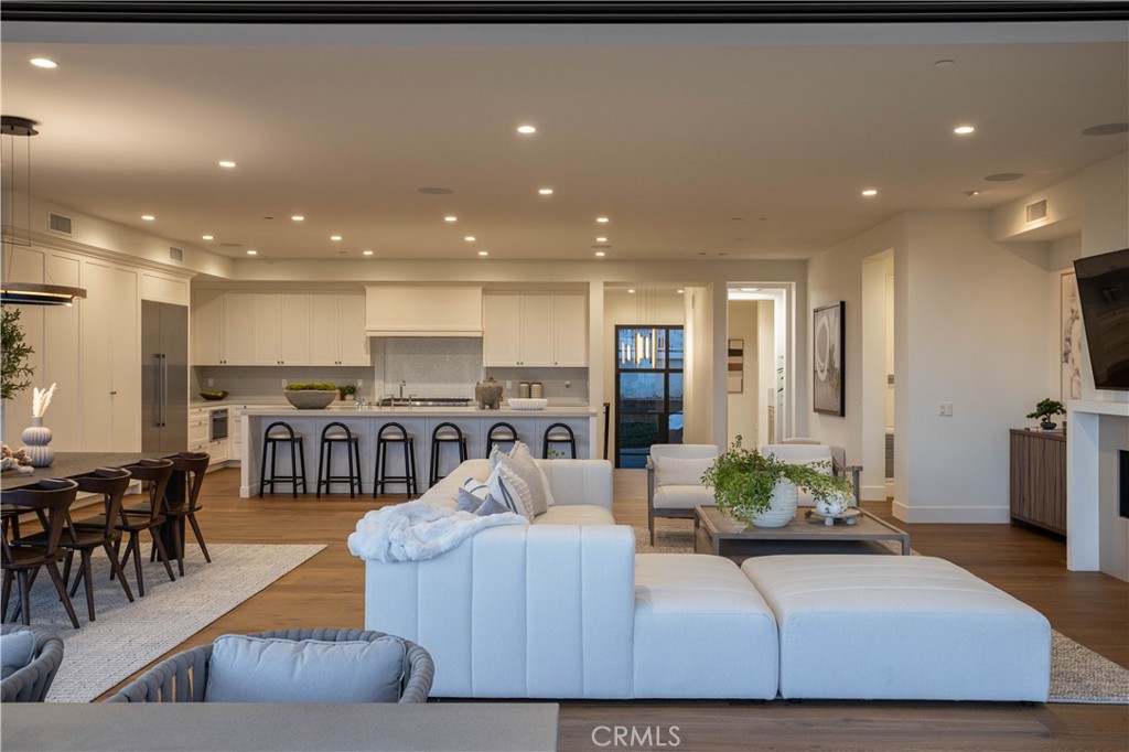 448 Serra Drive