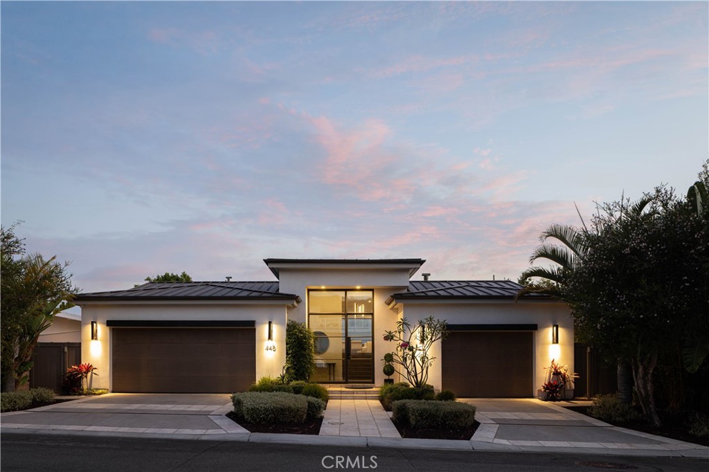 448 Serra Drive