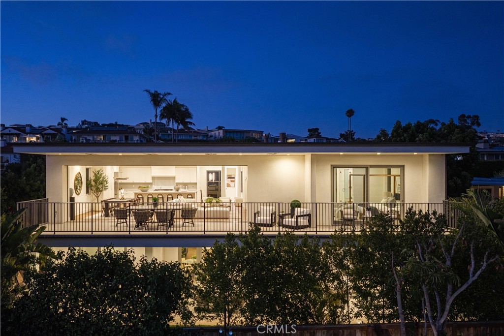 448 Serra Drive