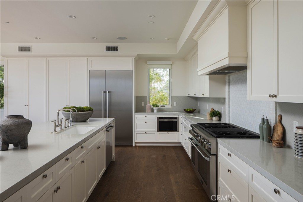 448 Serra Drive