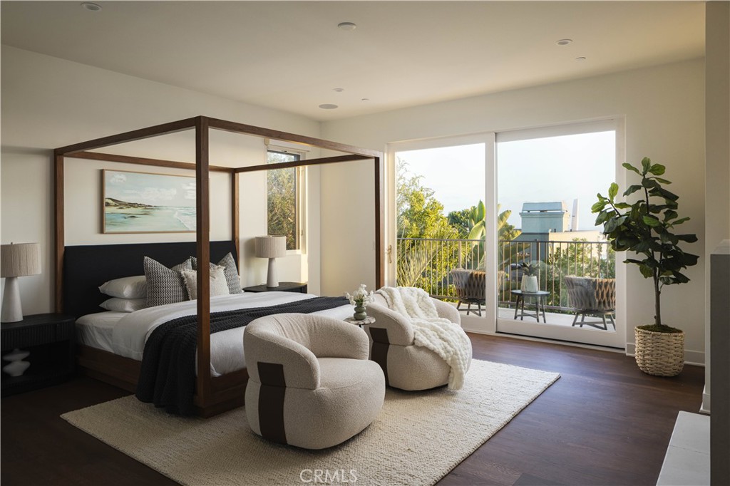 448 Serra Drive