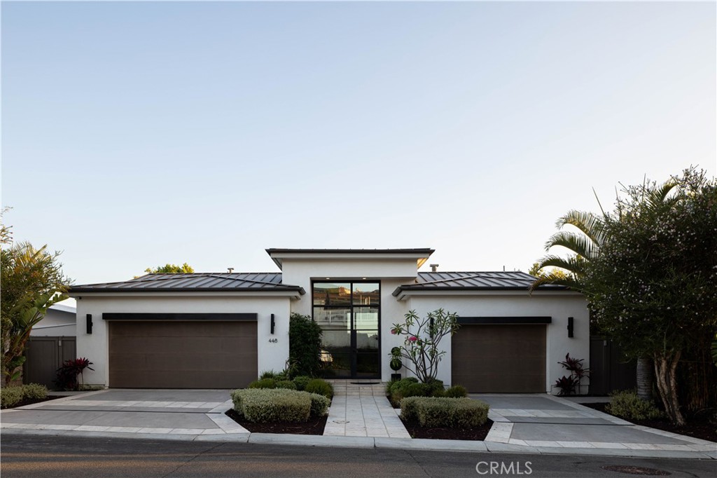 448 Serra Drive