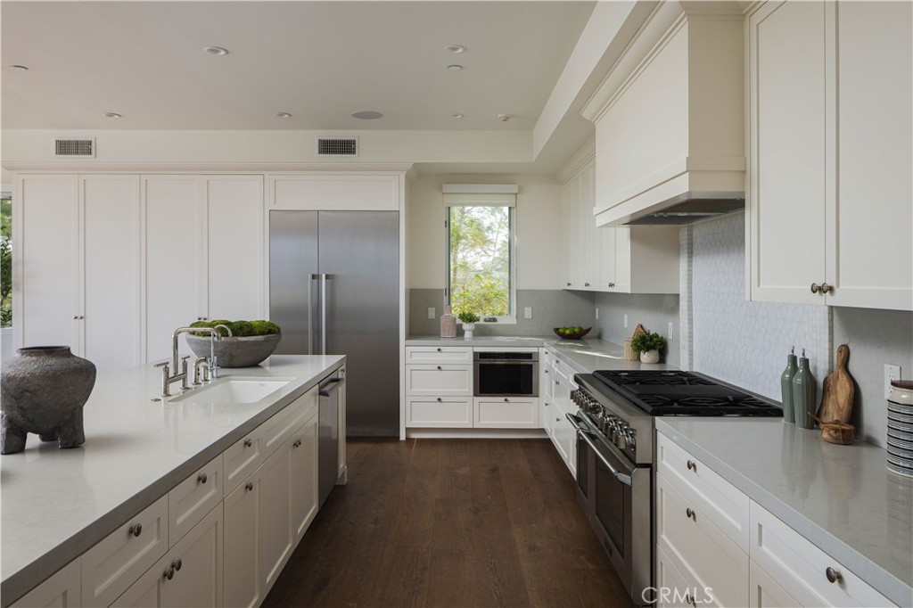 448 Serra Drive