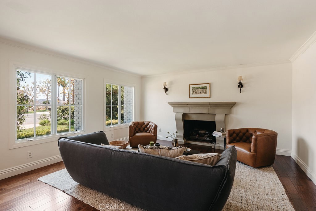 9781 Crestview Circle