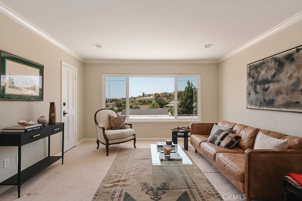 9781 Crestview Circle