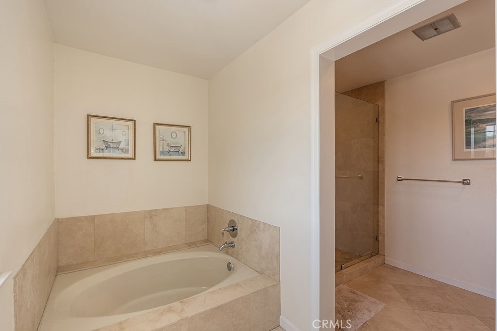 9781 Crestview Circle