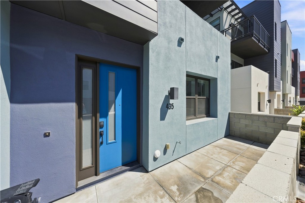 435 Village