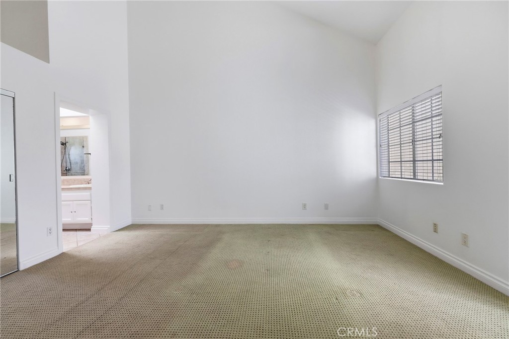 2575 Elden Avenue 3