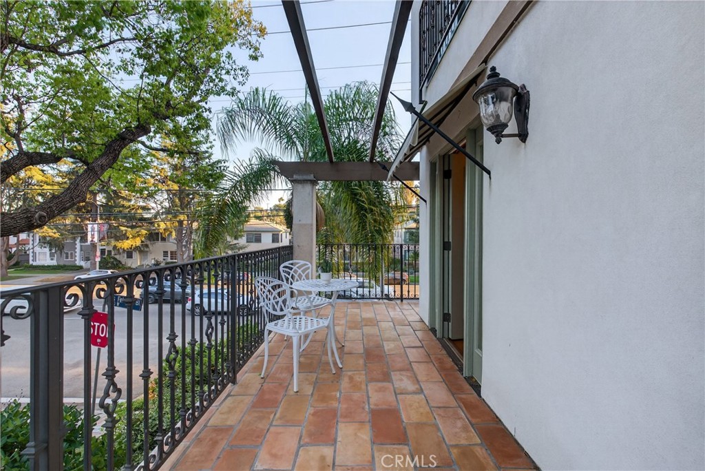 4301 Los Feliz