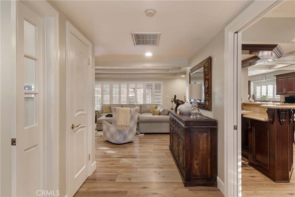 10066 Sideview Drive
