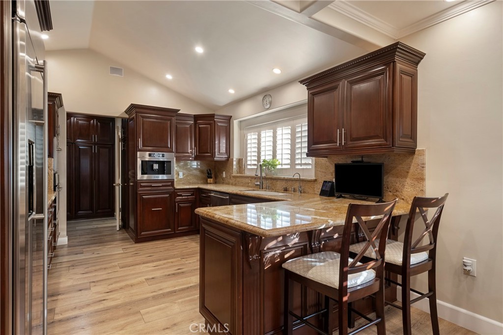 10066 Sideview Drive