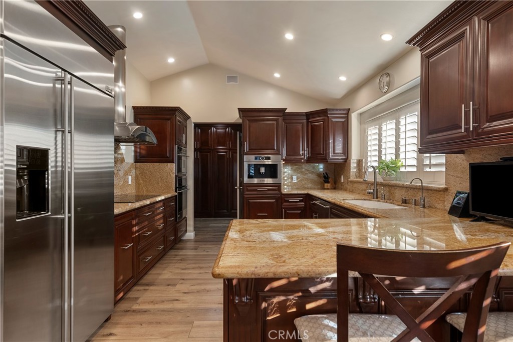 10066 Sideview Drive