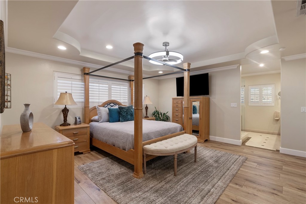 10066 Sideview Drive