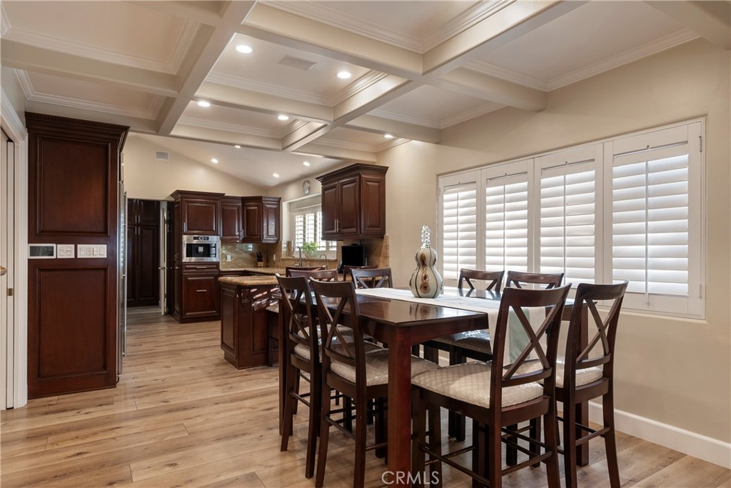 10066 Sideview Drive