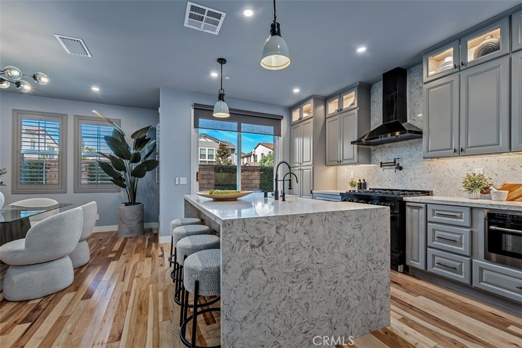 7375 Wisteria Lane