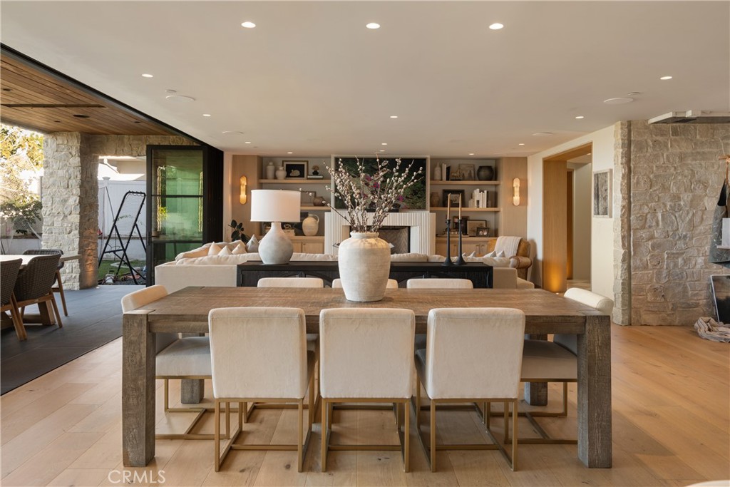 2118 Leeward