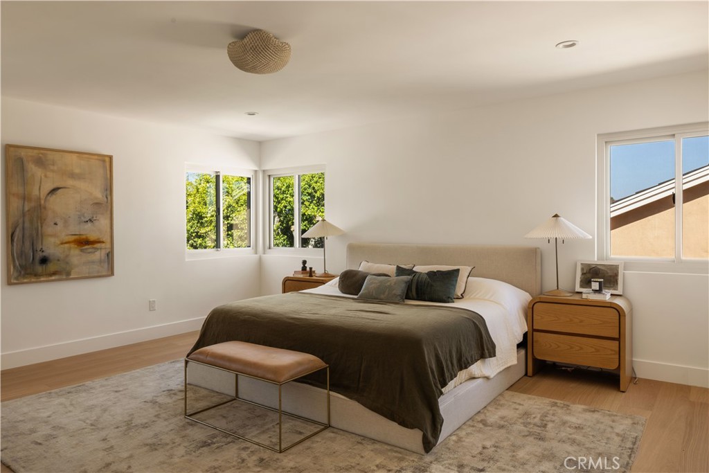 1806 Hummingbird Drive