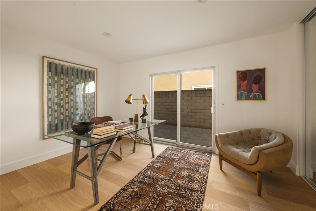 1806 Hummingbird Drive