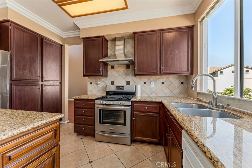 13137 Pintail Court