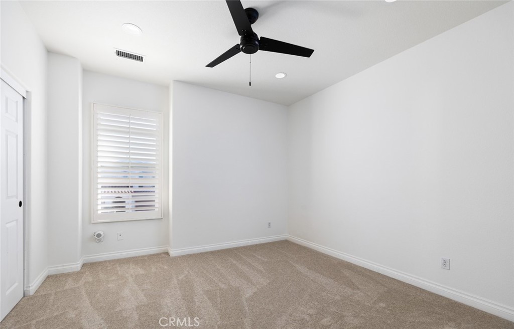 1571 Amberleaf