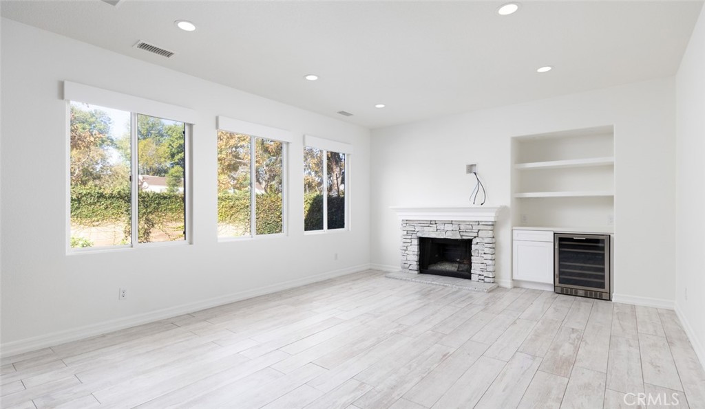 1571 Amberleaf