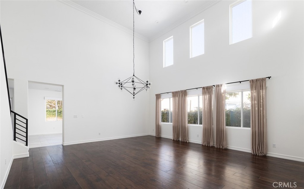 1571 Amberleaf