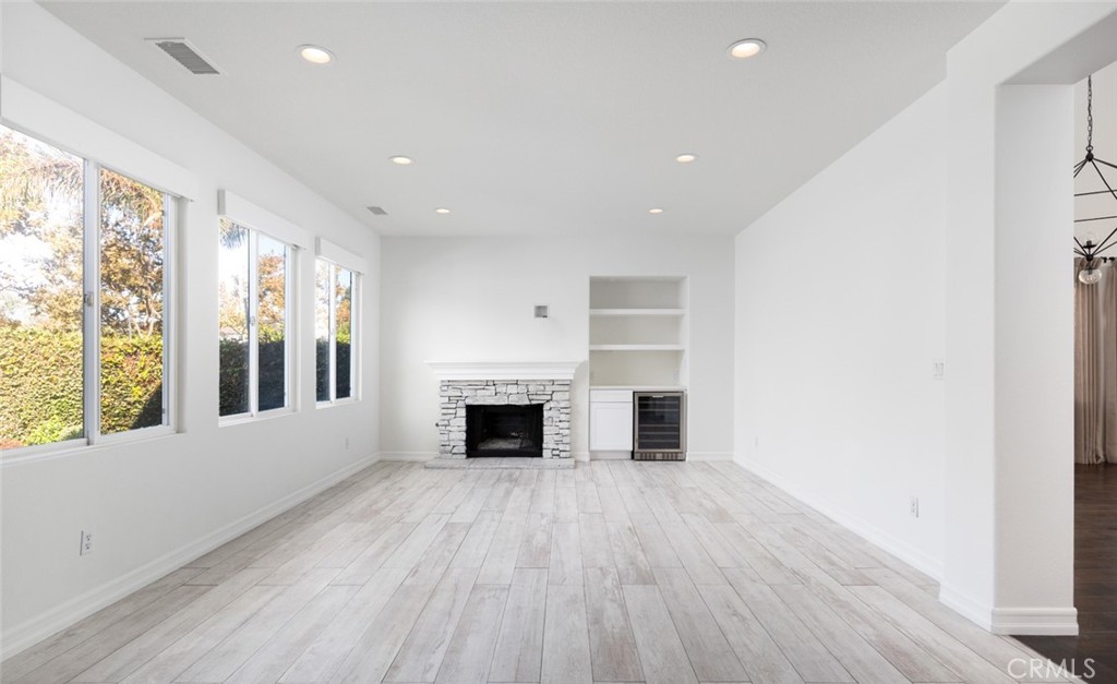 1571 Amberleaf