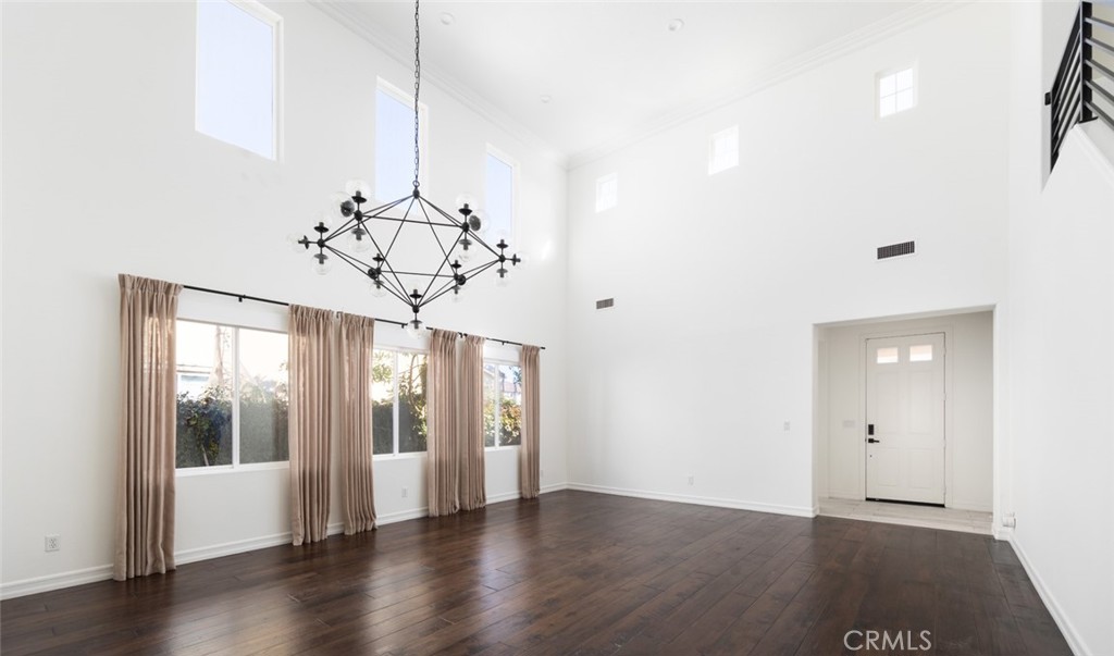 1571 Amberleaf