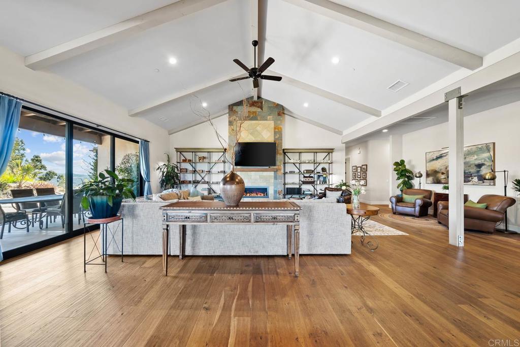 13495 Del Poniente Road