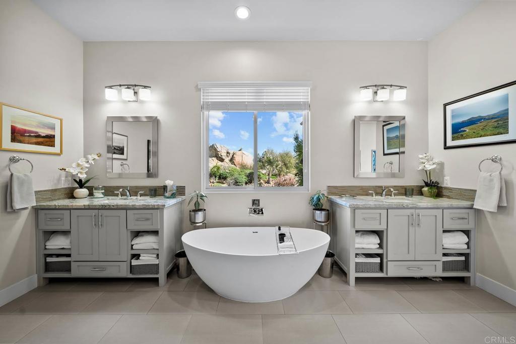 13495 Del Poniente Road