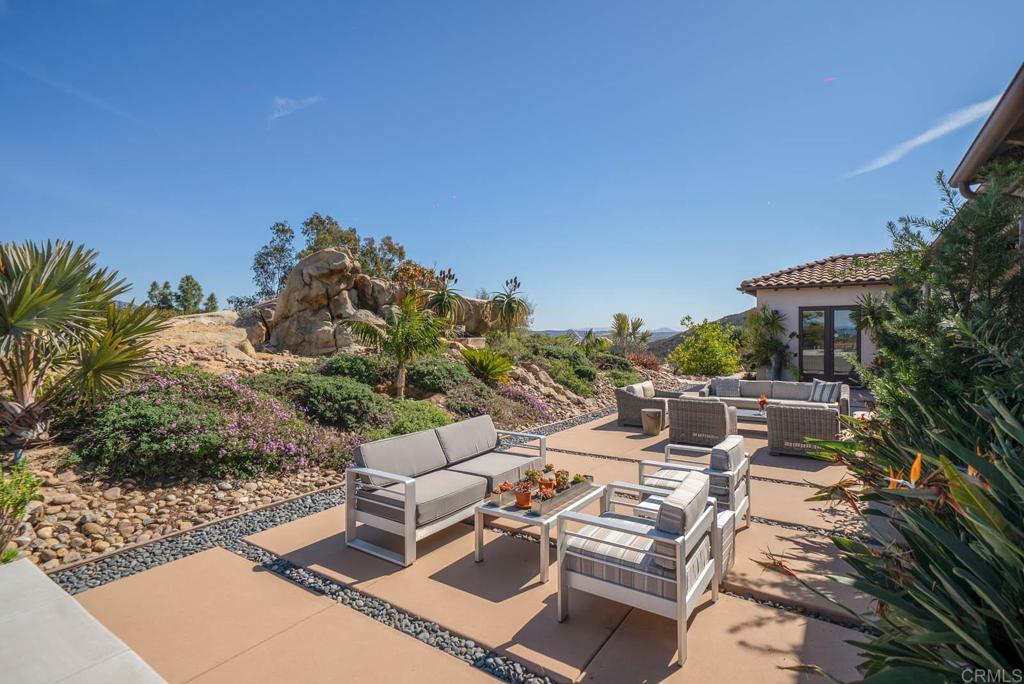 13495 Del Poniente Road