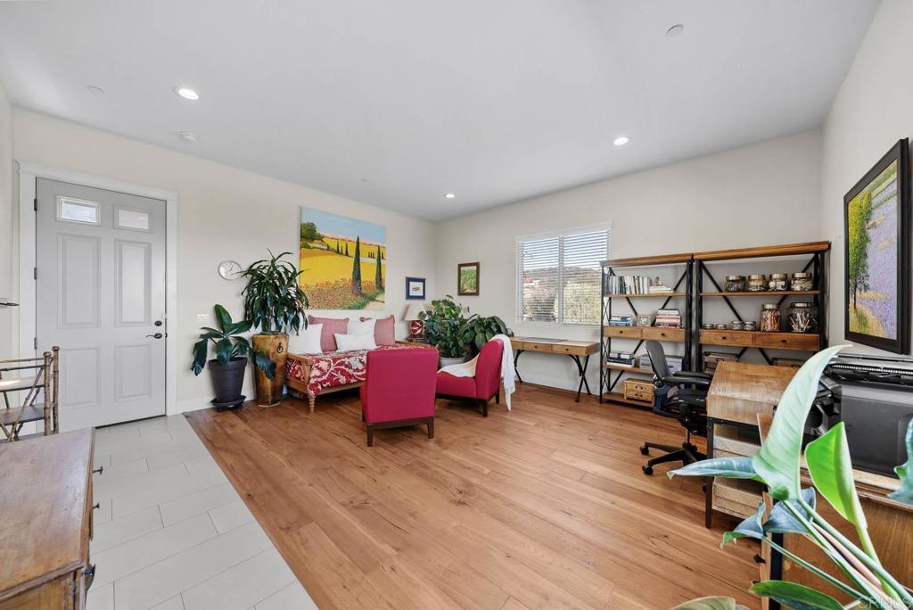 13495 Del Poniente Road